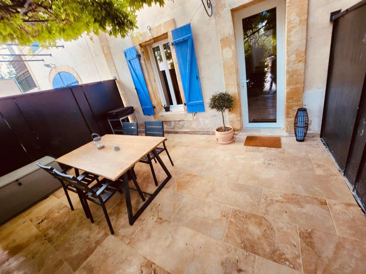 Le Mas Des Glycines Salon-de-Provence Extérieur photo